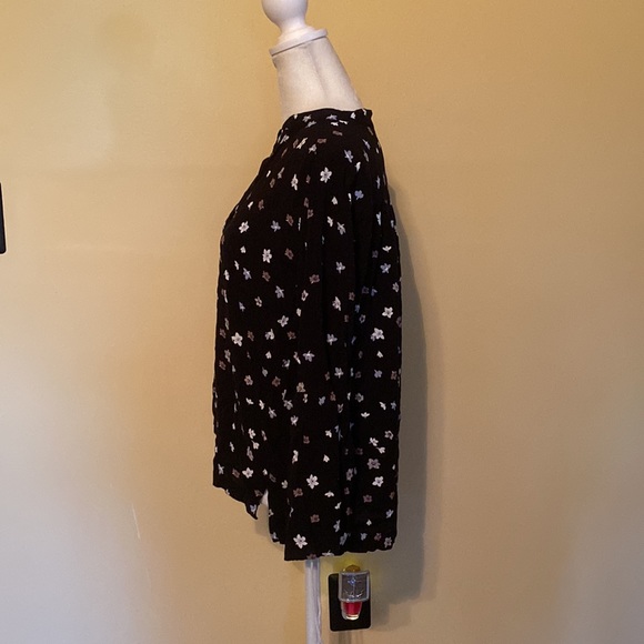 COPY - LOFT blouse - Picture 5 of 13